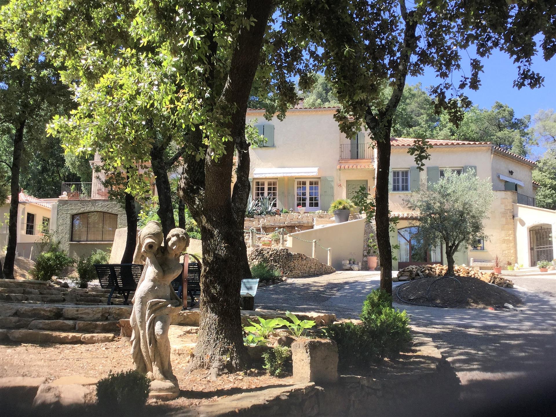 Propriété Portail des OliviersSitué