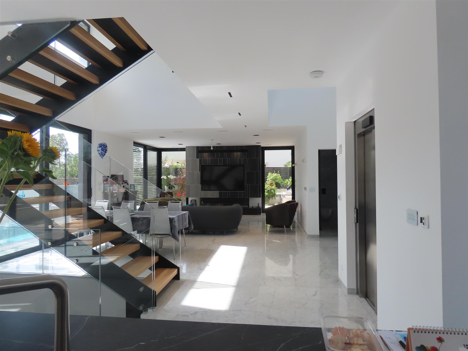 Luxurious Property Near the sea
