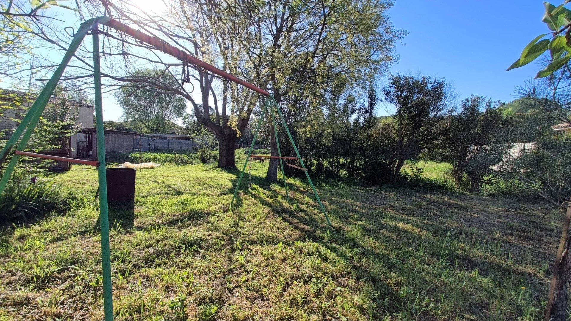 Serviced Land - 1371M2 - Lignan Sur Orb