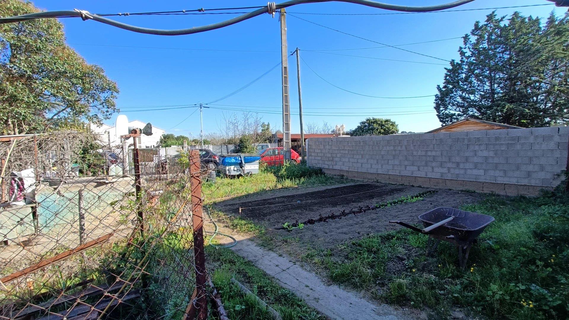 Serviced Land - 1371M2 - Lignan Sur Orb