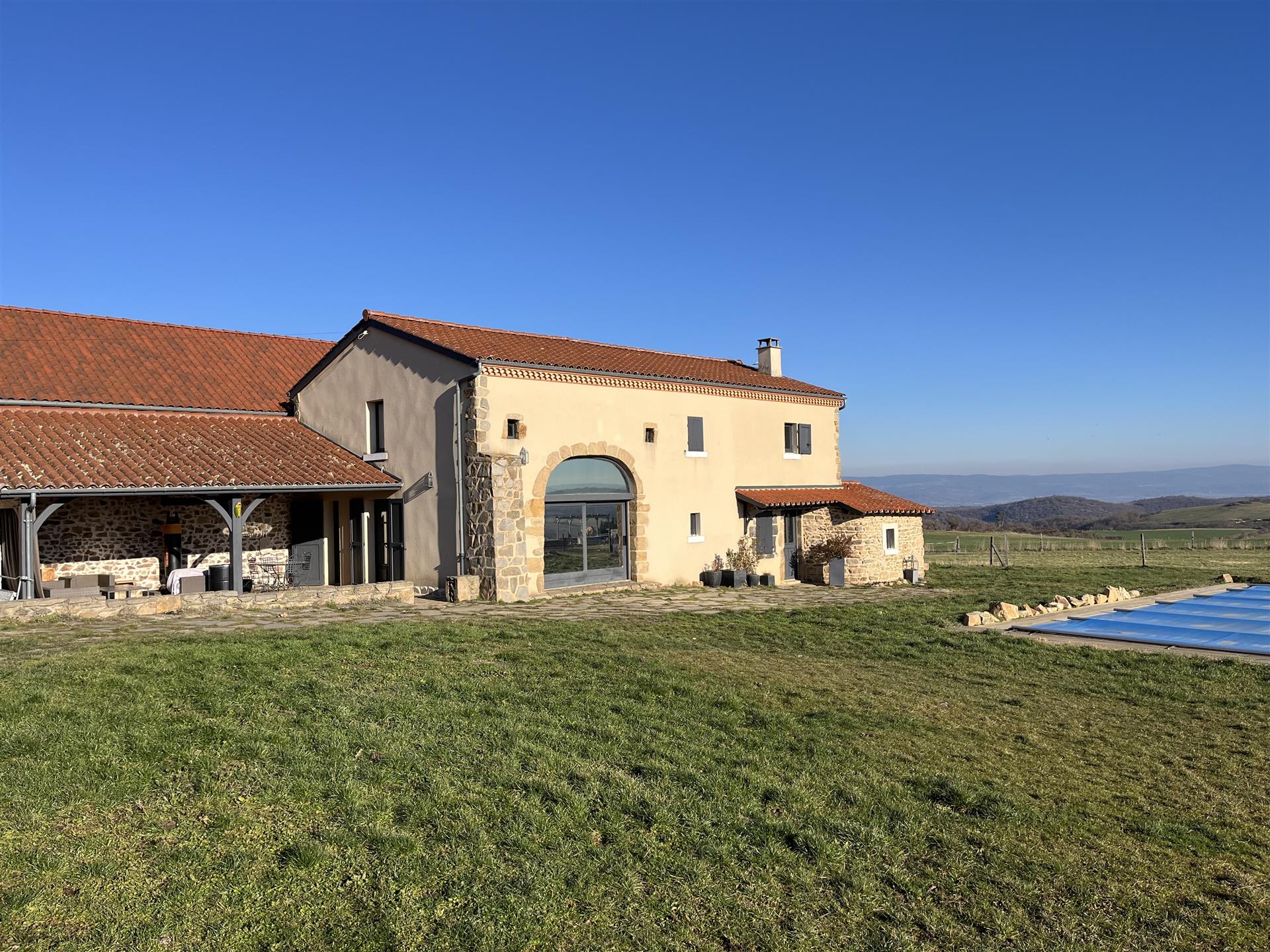 Casa 5 habitaciones de 145m2 con casa rural