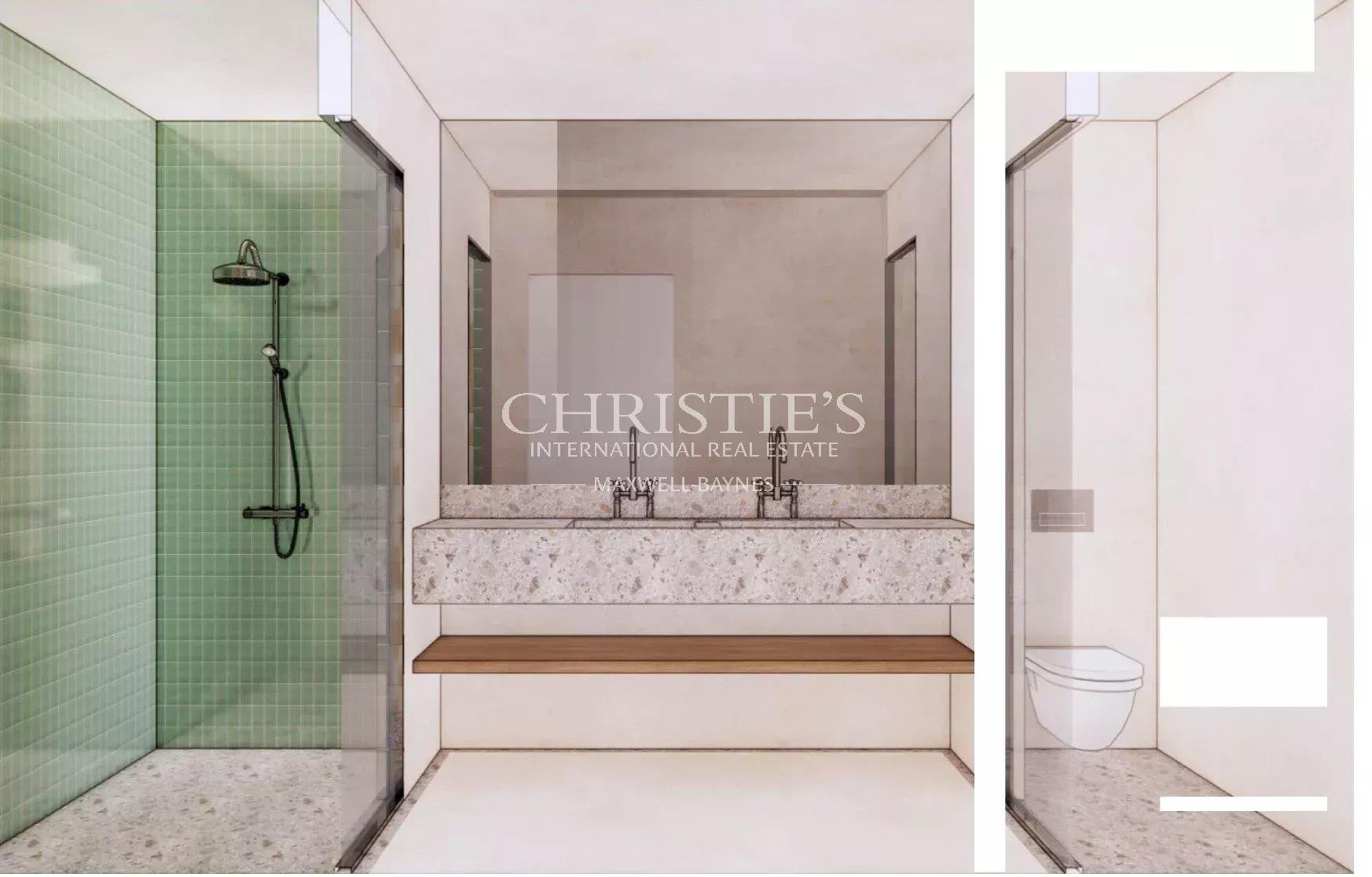 Exceptional 3-bedroom front-line apartment