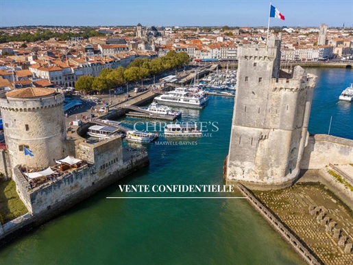 La Rochelle - Architect-designed villa with guest house, garden and swimming pool