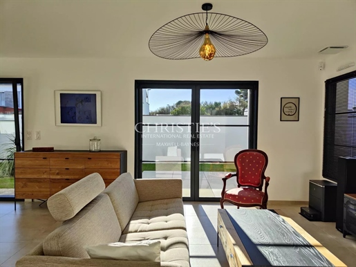 La Rochelle - new single-storey house with garden and garage near the sea