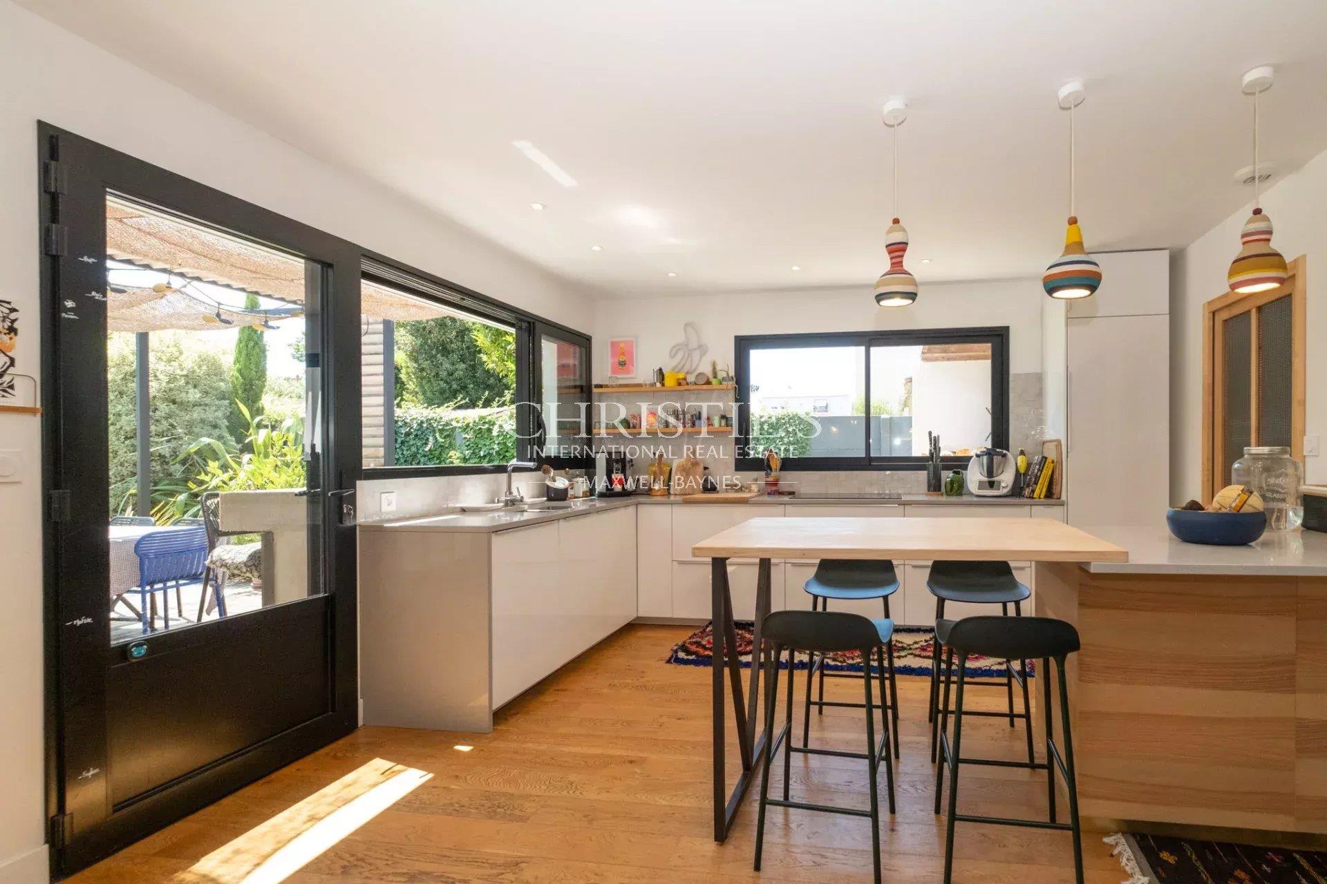 La Rochelle - Soberba casa contemporânea