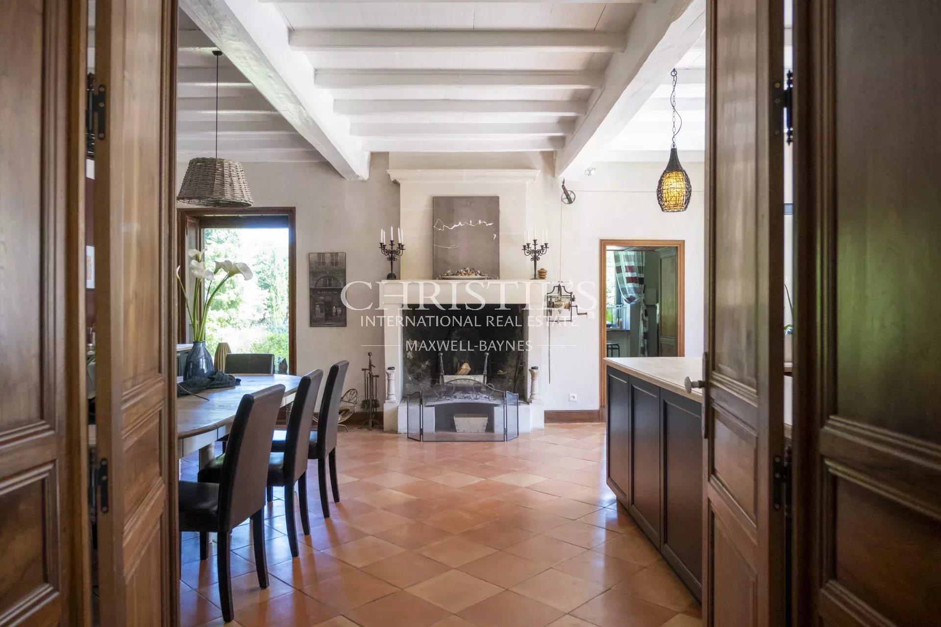 Meursac - Elegante Maison de Maître de 12 quartos, 7 suítes, caráter histórico e serviços de luxo
