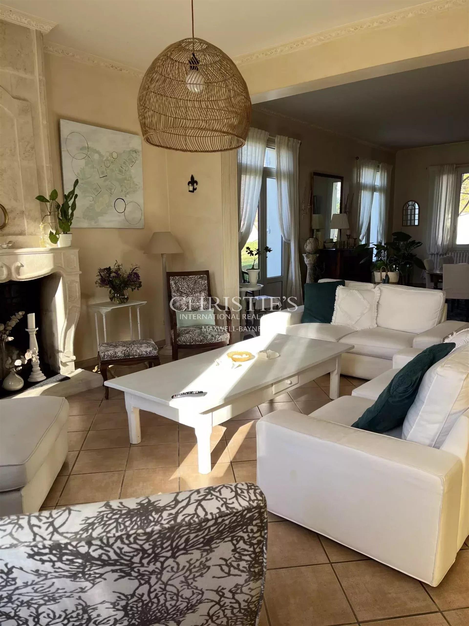 Compra: Vivenda (33500)