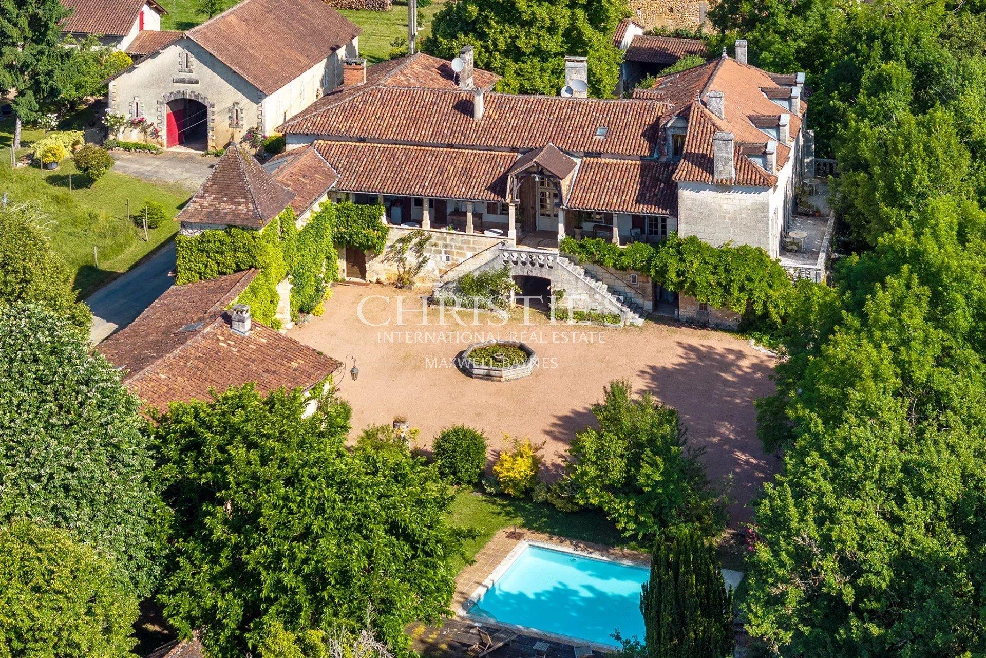 Exquisite Gentilhommière in the Heart of Perigord Vert