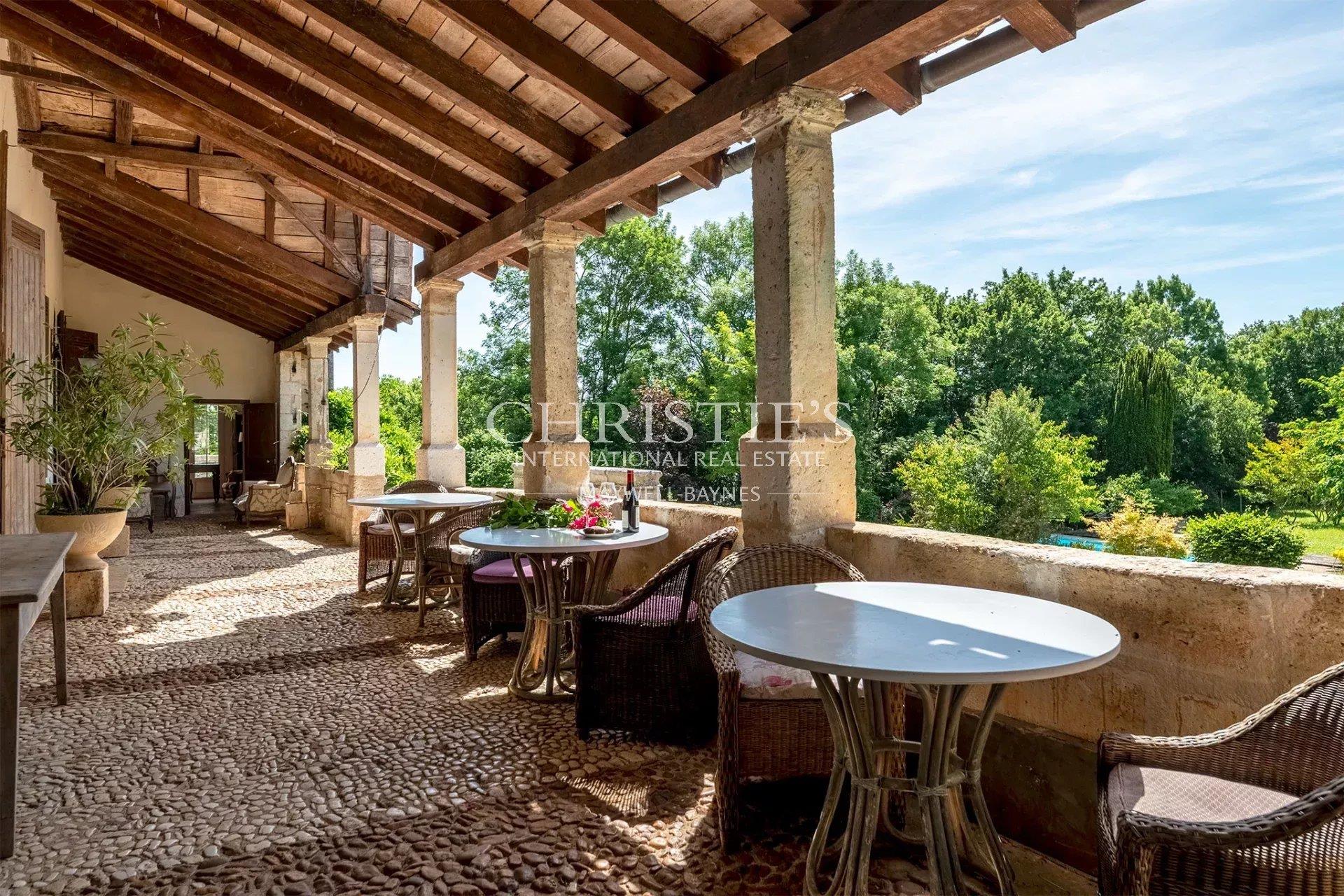 Exquisite Gentilhommière in the Heart of Perigord Vert
