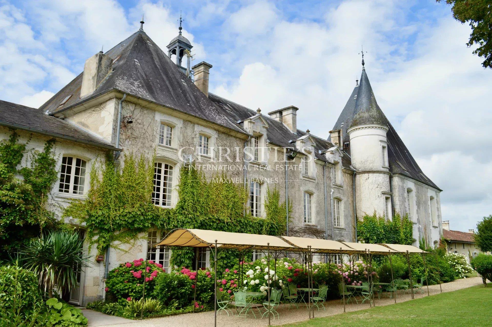 Breathtaking Country Chateau & Estate near Brantome
