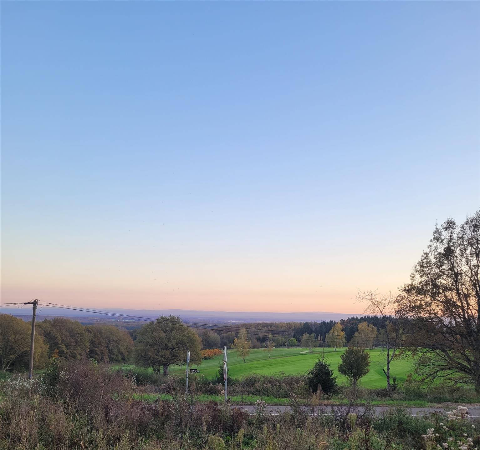 Superb land in the middle of nature (golf)