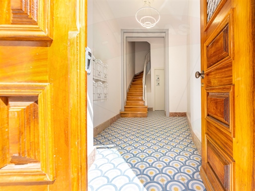 Hermoso apartamento de 1 dormitorio +1 | Confort y Modernidad | Estefânia, Lisboa