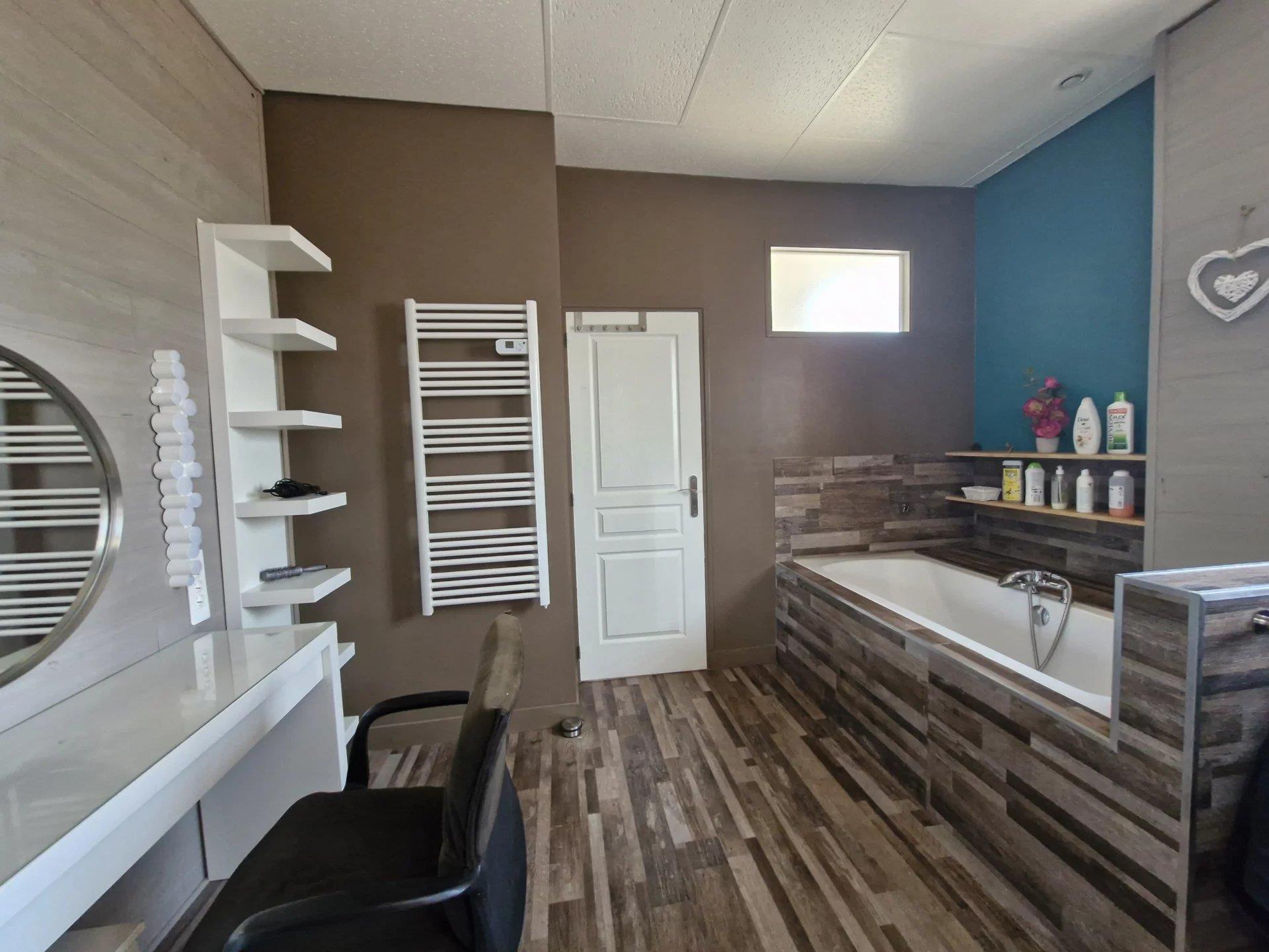 Purchase: House (09300)