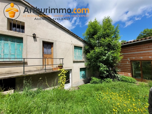 Detached house, outbuildings and land in Ilhat