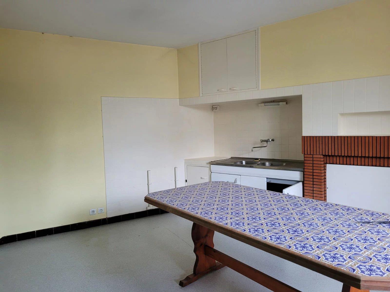 Purchase: House (09300)