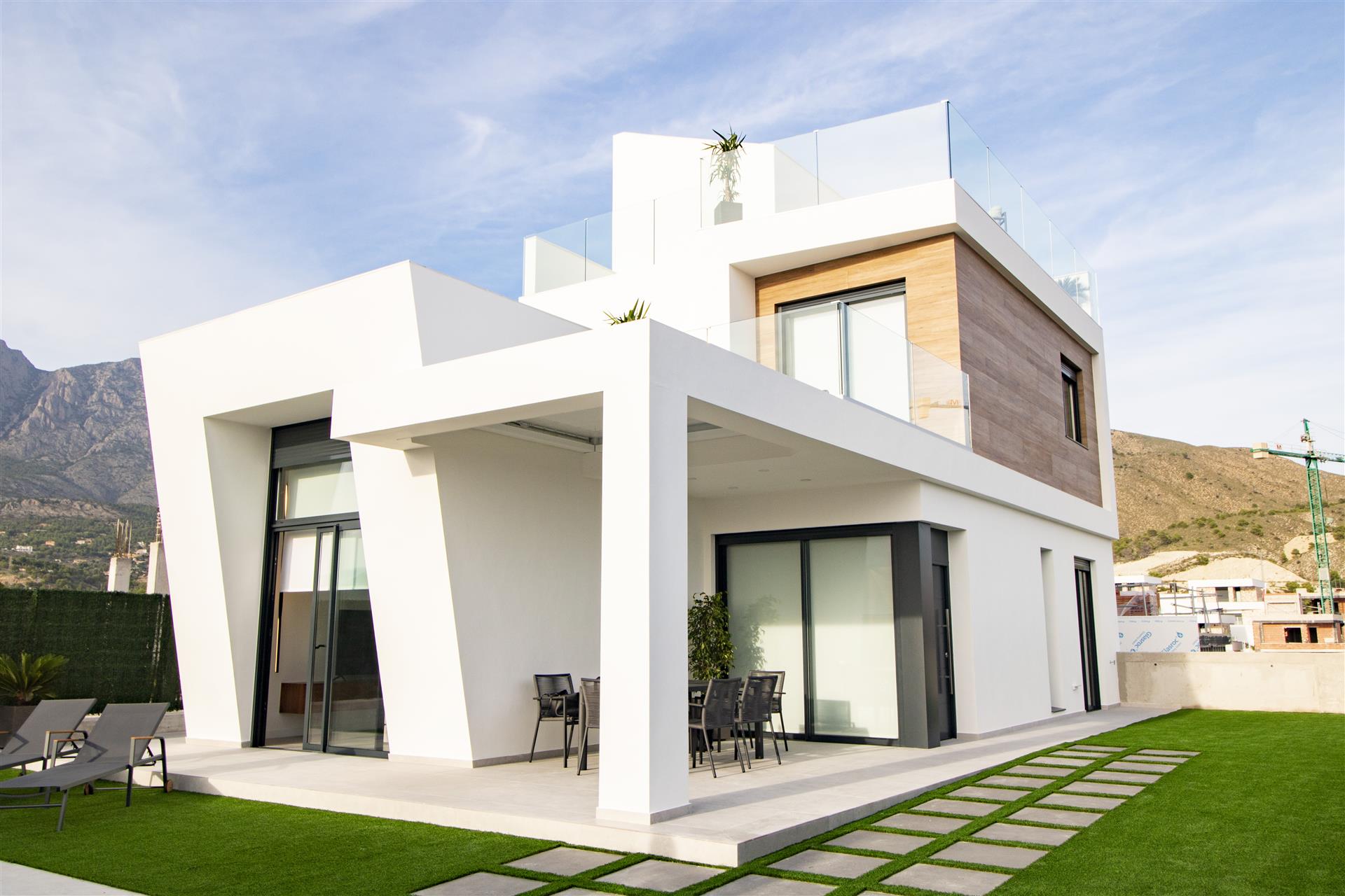 Modern Villas in Finestrat – Only 3 Units Left – Ready to Move In