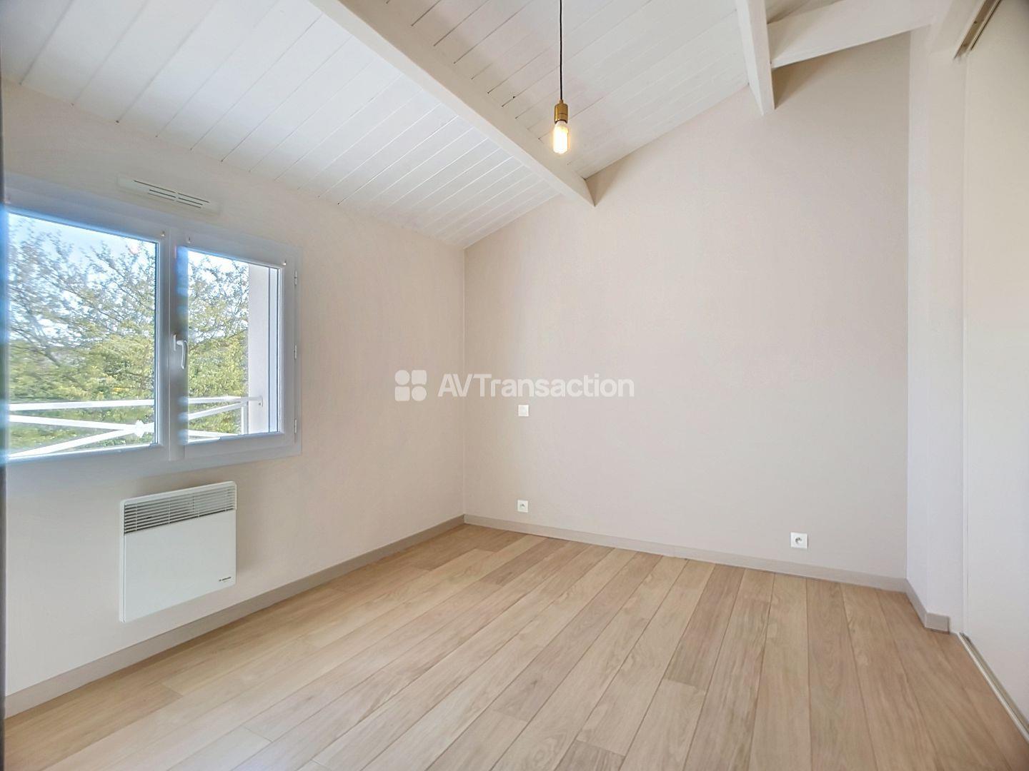Purchase: House (44210)