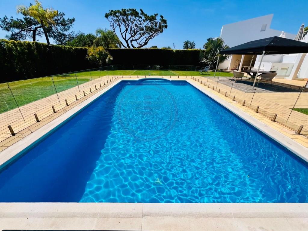 3+1 bedroom villa in the center of Vilamoura