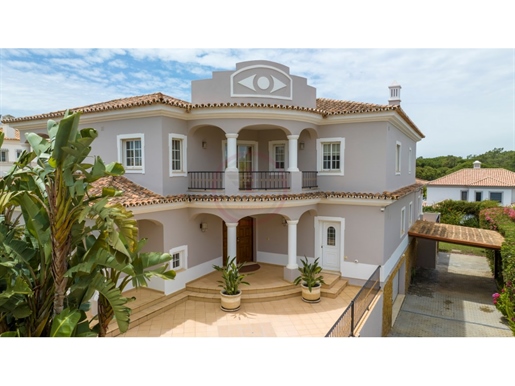 4 bedroom villa in Vila Sol