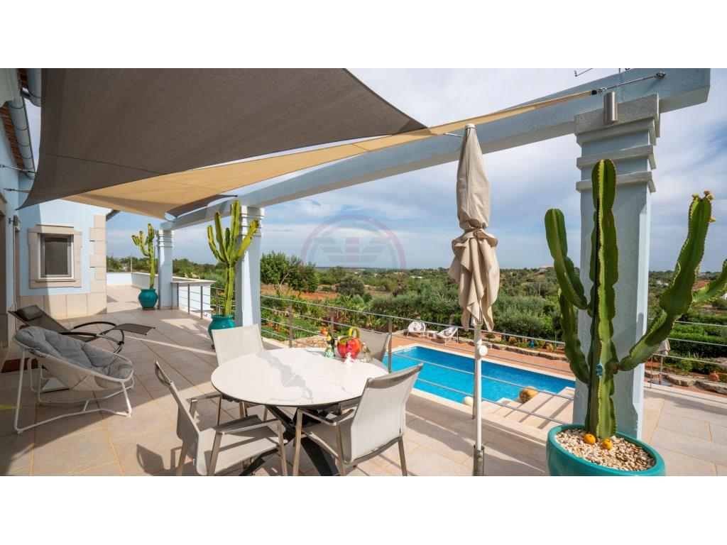 Luxurious Farm in Estoi with Breathtaking Views