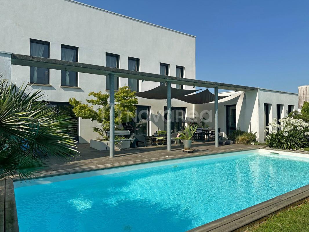 6 room house
