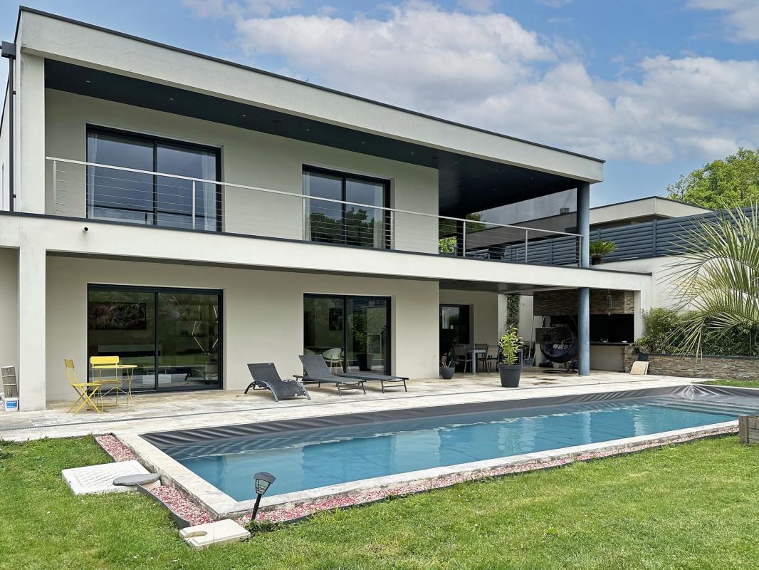 7 room house