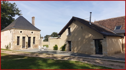 Property with hunting lodge and farmhouse on more than 2 hectares