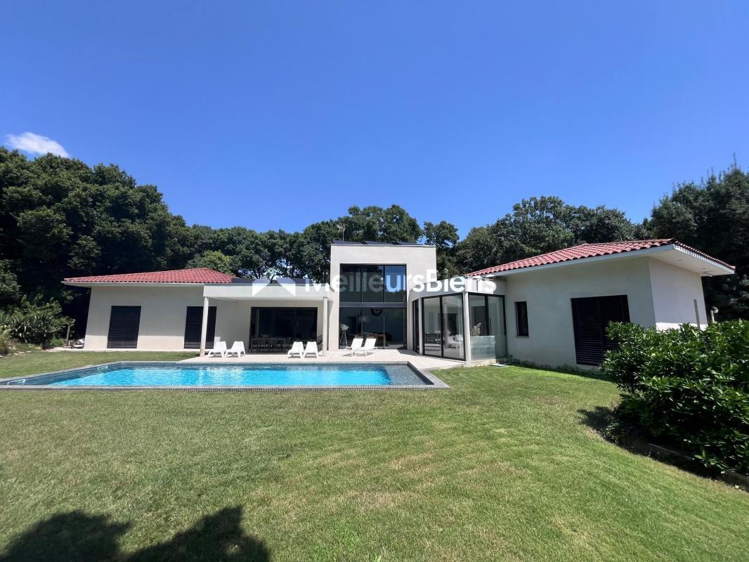 Compra: Vivenda (30250)