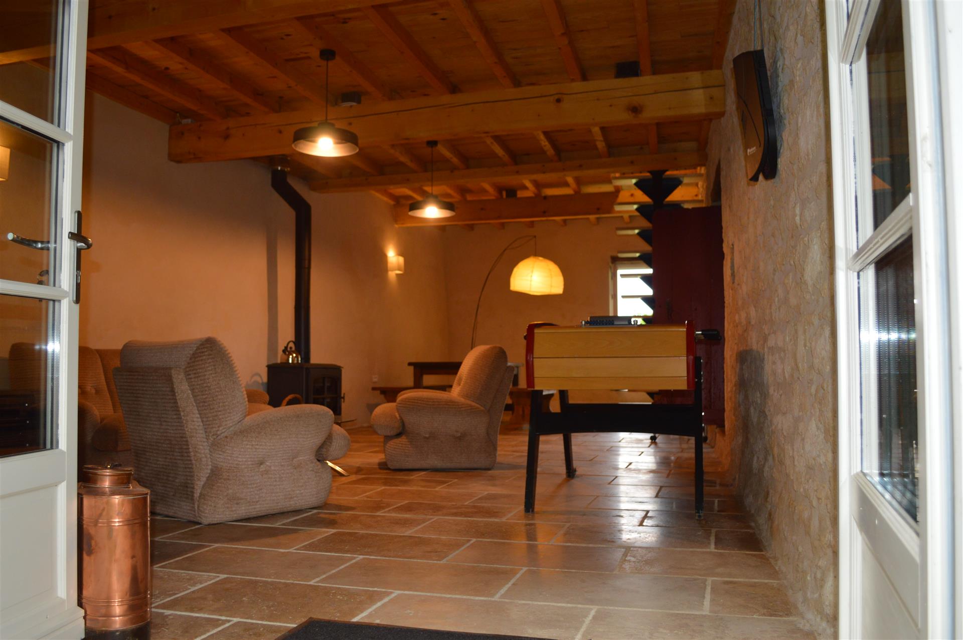 Renovated old house with outbuildings on 3000 m2