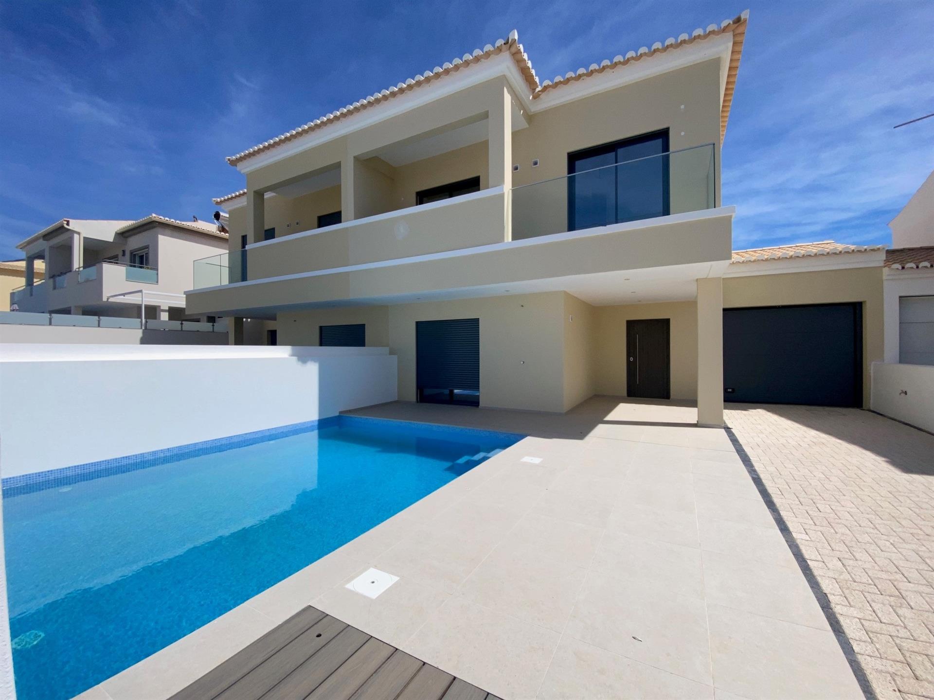 New villa in Porto de Mós - Lagos, featuring pool and garage