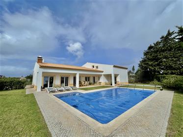 Villa dans la campagne de l'ouest de l'Algarve, proche du village de Barão S. Miguel, Vila do Bispo