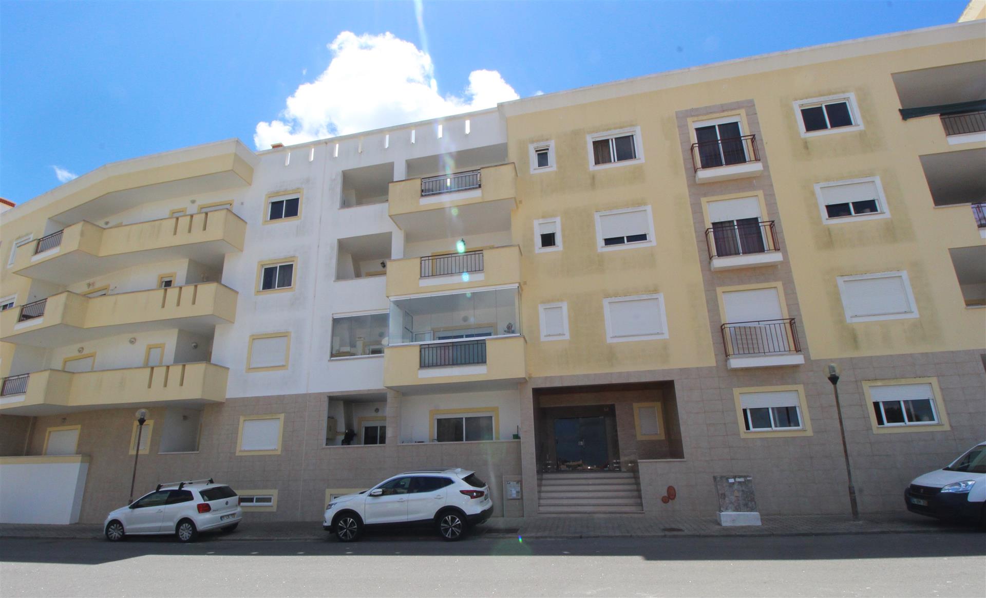 1 Bedroom ground floor apartment in Porto de Mós, Lagos