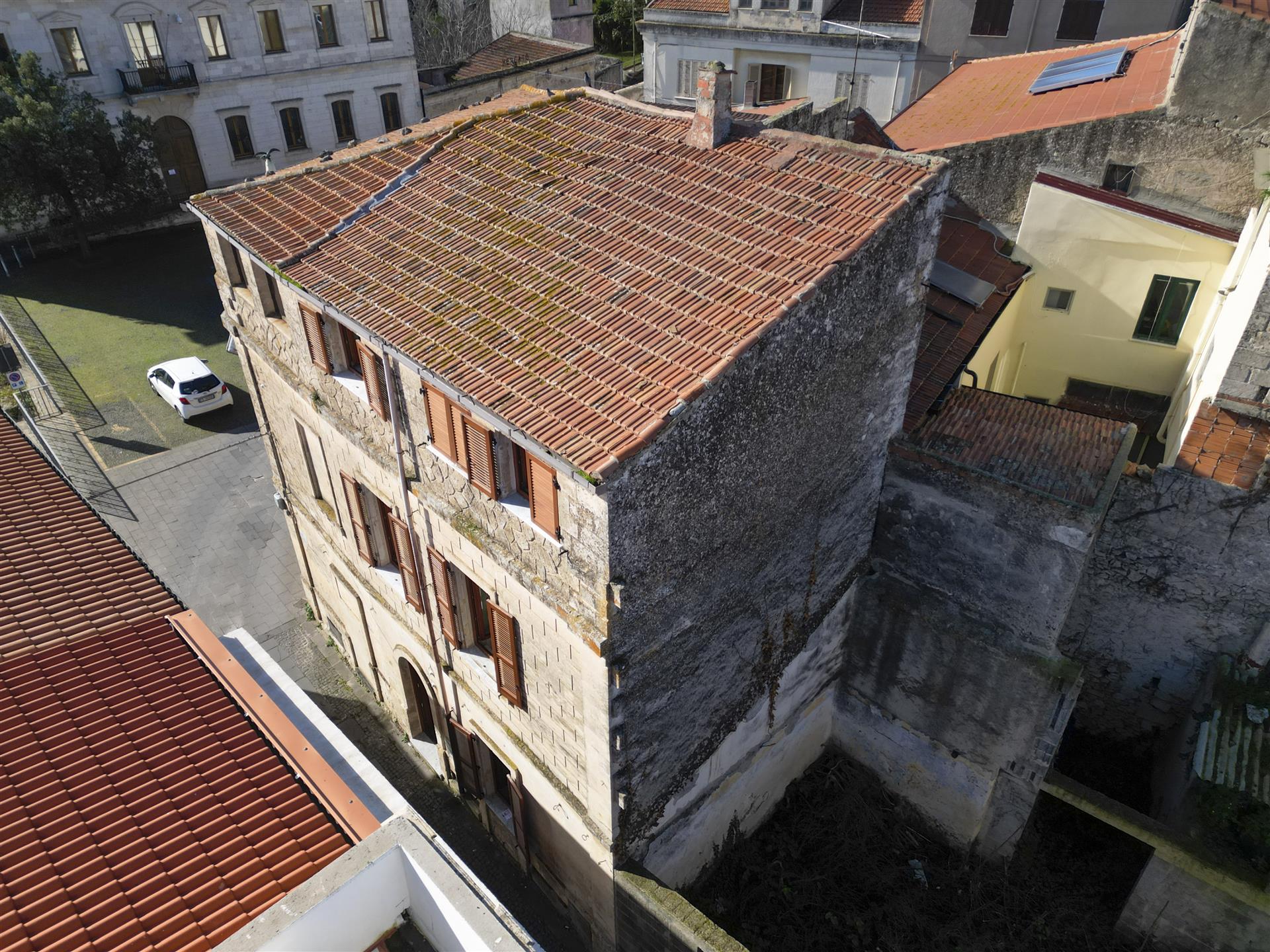House in the center of Thiesi