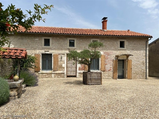 Très Belle Maison en Pierre avec Magnifique Jardin