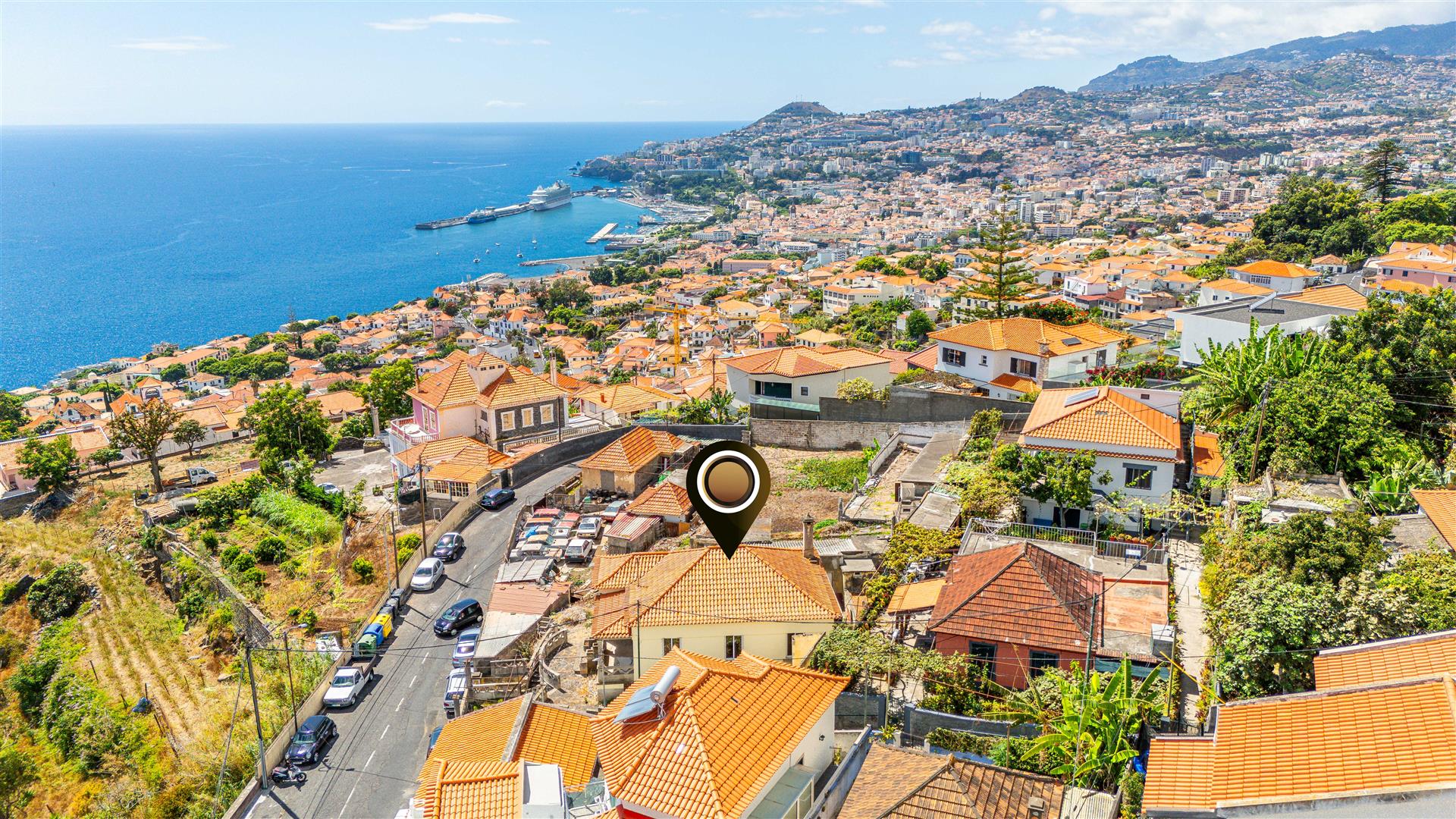 Moradia com Vista sobre o Funchal – São Gonçalo