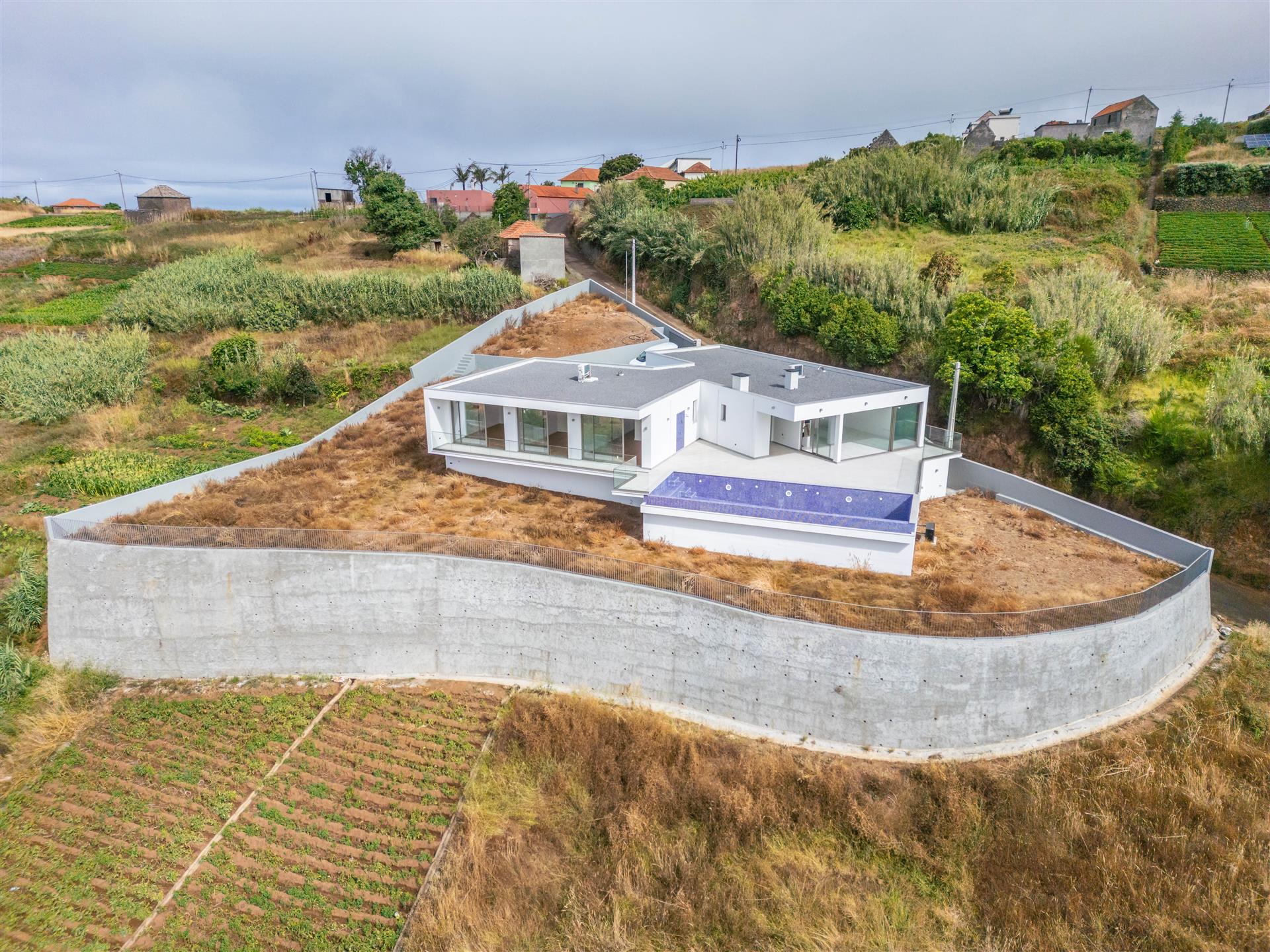 Brand new single-storey T3 villa with sea and mountain views - Raposeira, Fajã da Ovelha, Calheta