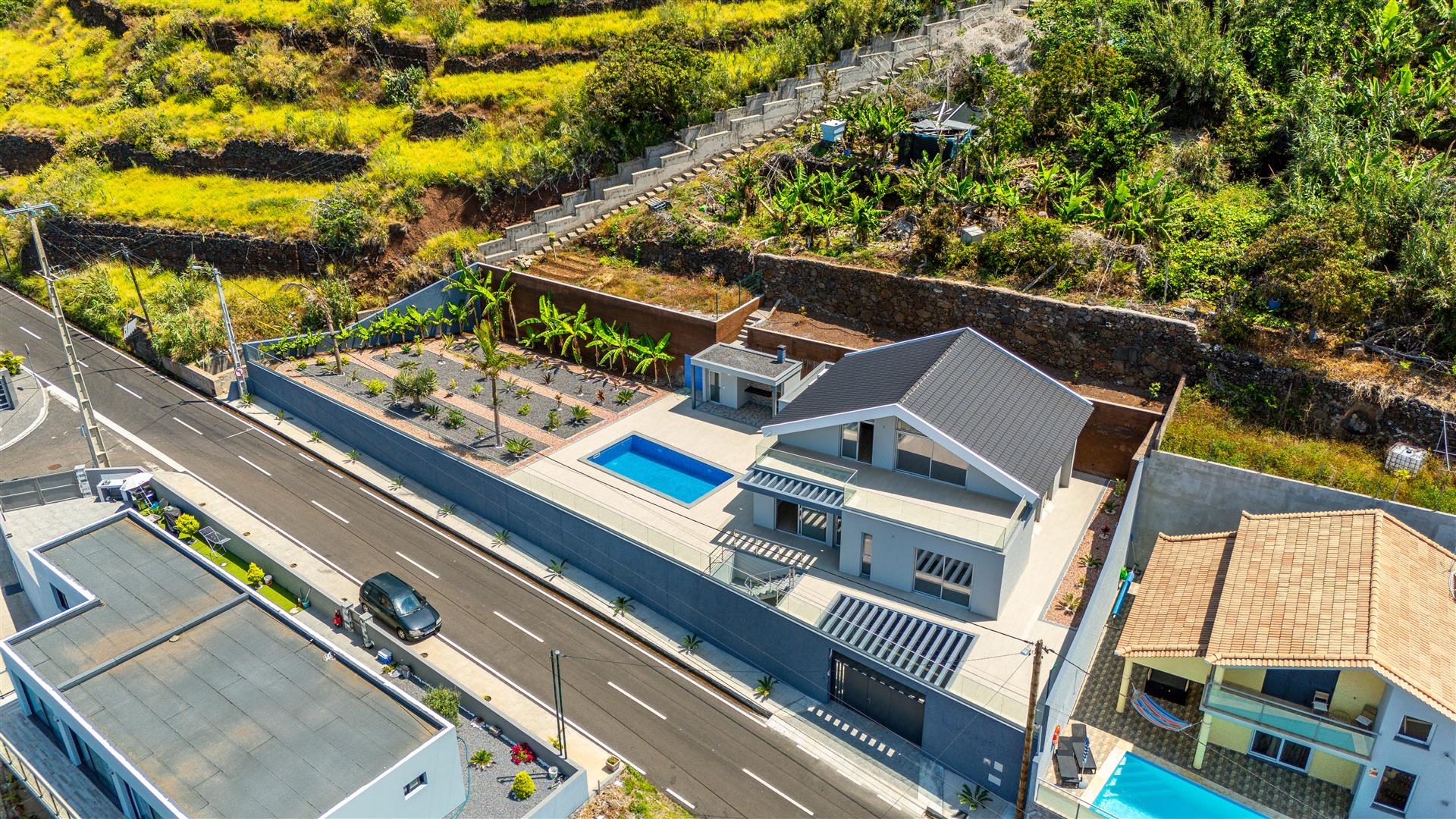 4-Bedroom House | Paul do Mar - Calheta