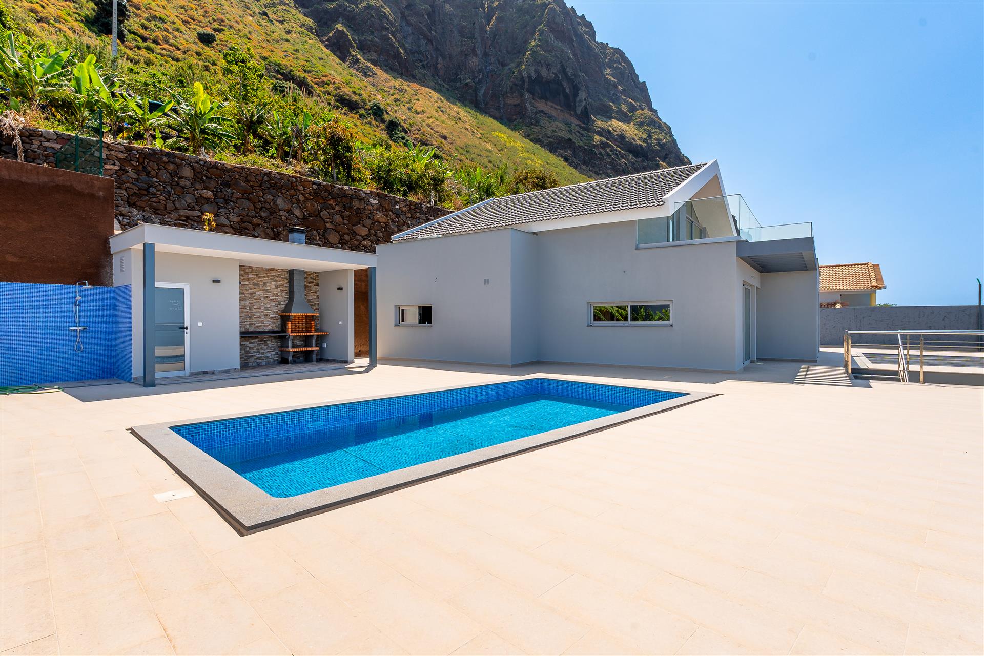 4-Bedroom House | Paul do Mar - Calheta