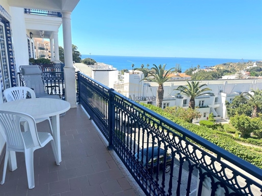 Fantastic 2 bedroom flat with sea views in the centre of Albufeira