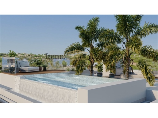 Luxuriöse freistehende Villa mit 3 Schlafzimmern im Bau in Carvoeiro