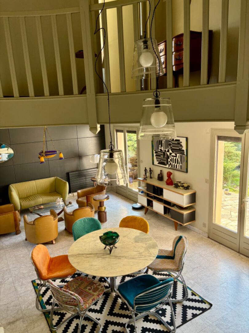 Purchase: House (71300)