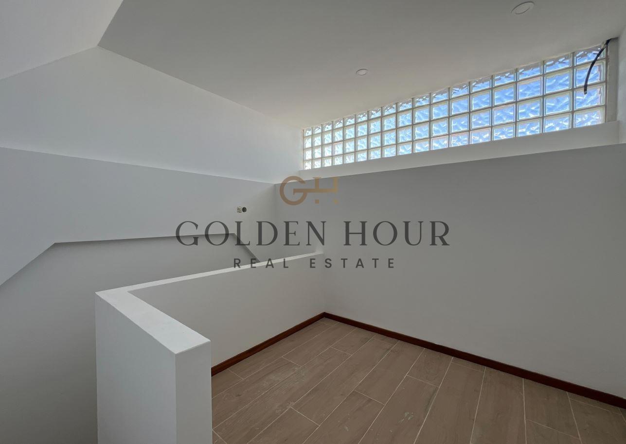 Flat T2+1 Duplex Sell in Mafamude e Vilar do Paraíso,Vila Nova de Gaia
