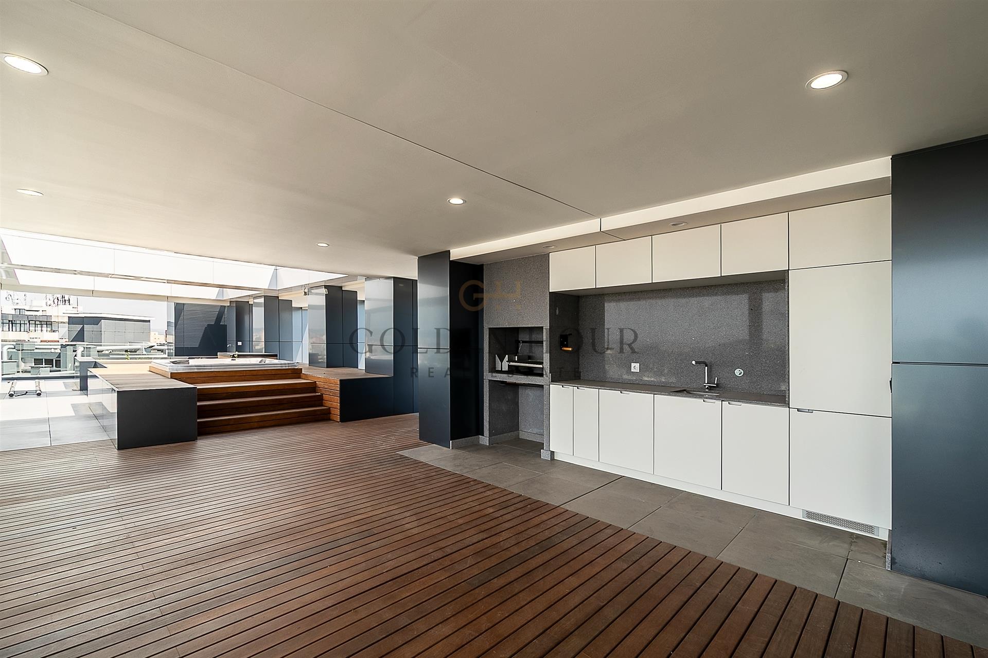 Wohnung 4 Schlafzimmer Verkaufen in Mafamude e Vilar do Paraíso,Vila Nova de Gaia