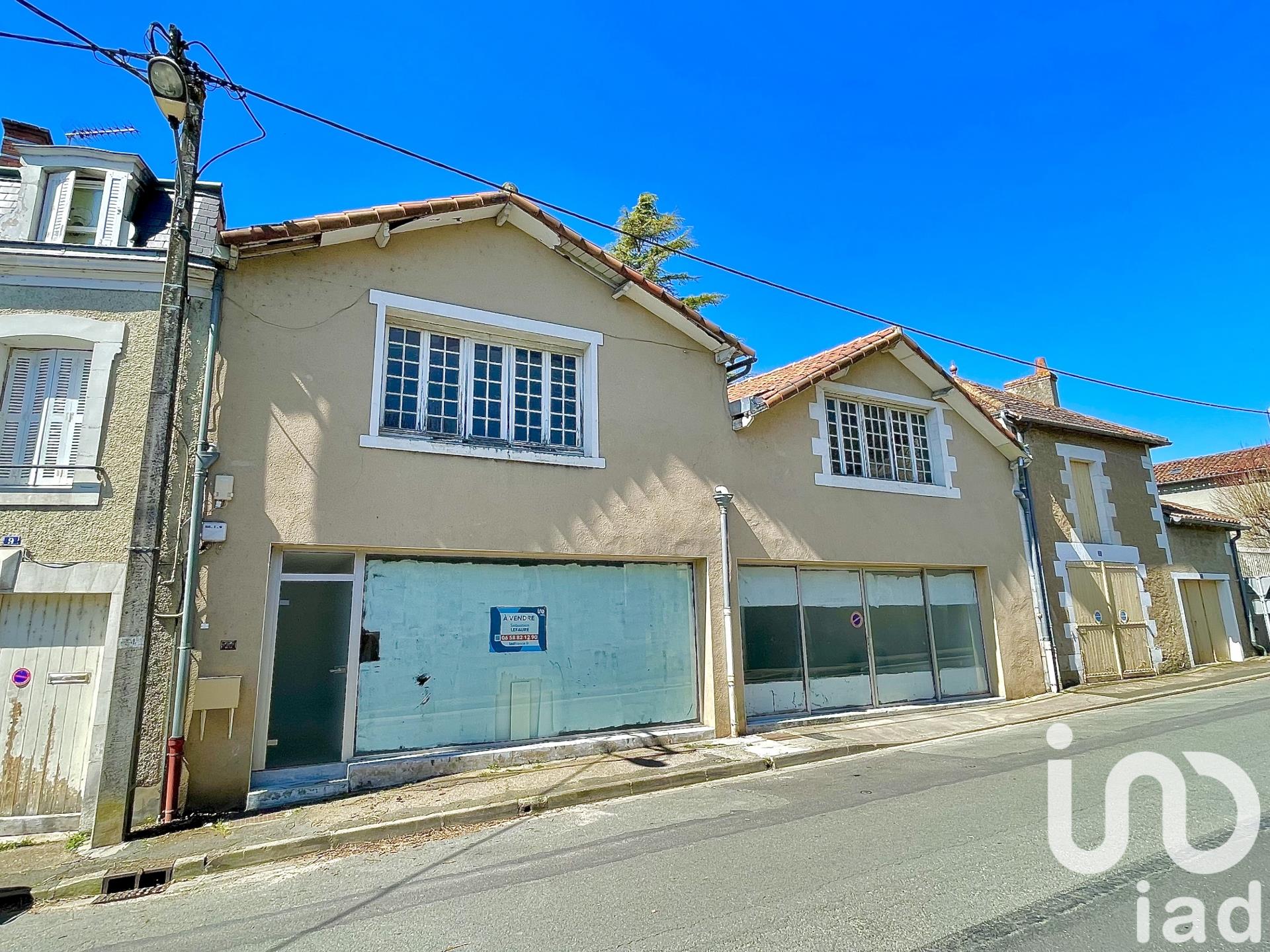 Appartement à vendre, 471m², Montmorillon