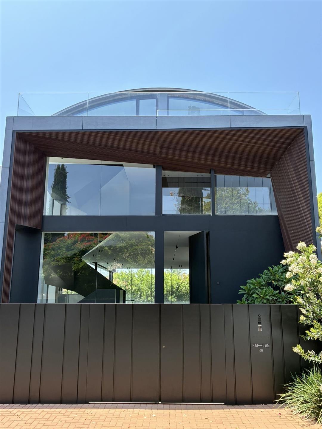Luxury Villa for Sale in Herzliya Pituach