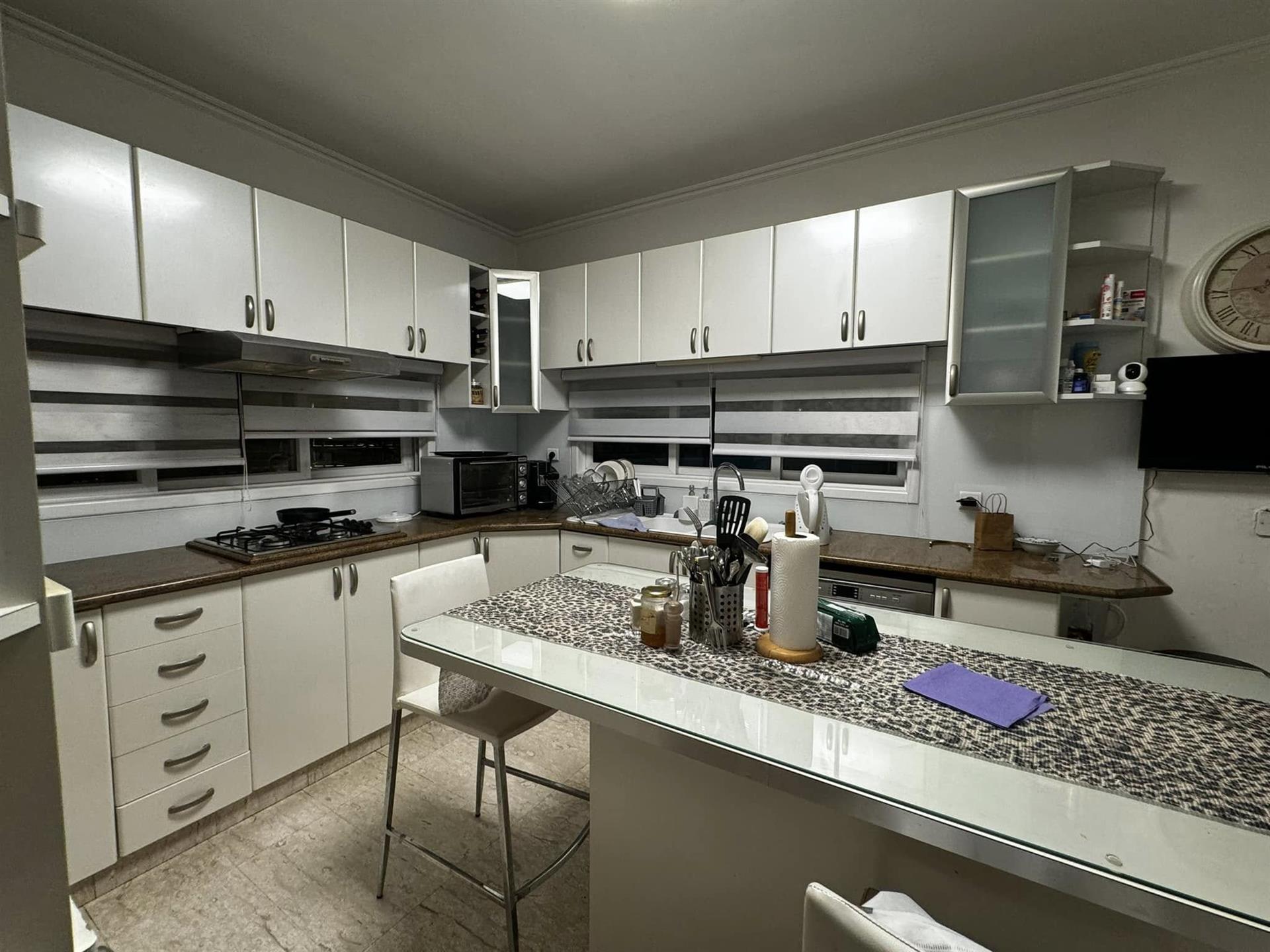 Villa for Sale in Herzliya Pituach