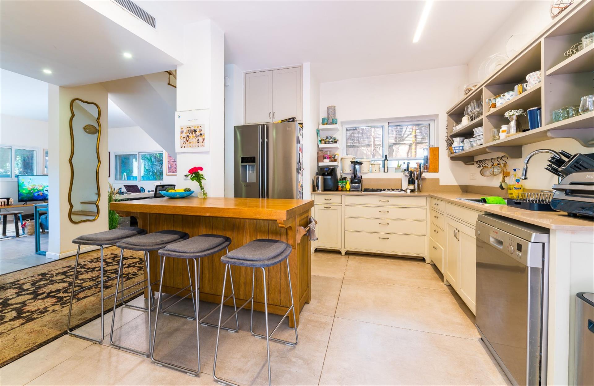 Villa For Sale in Herzliya Pituach
