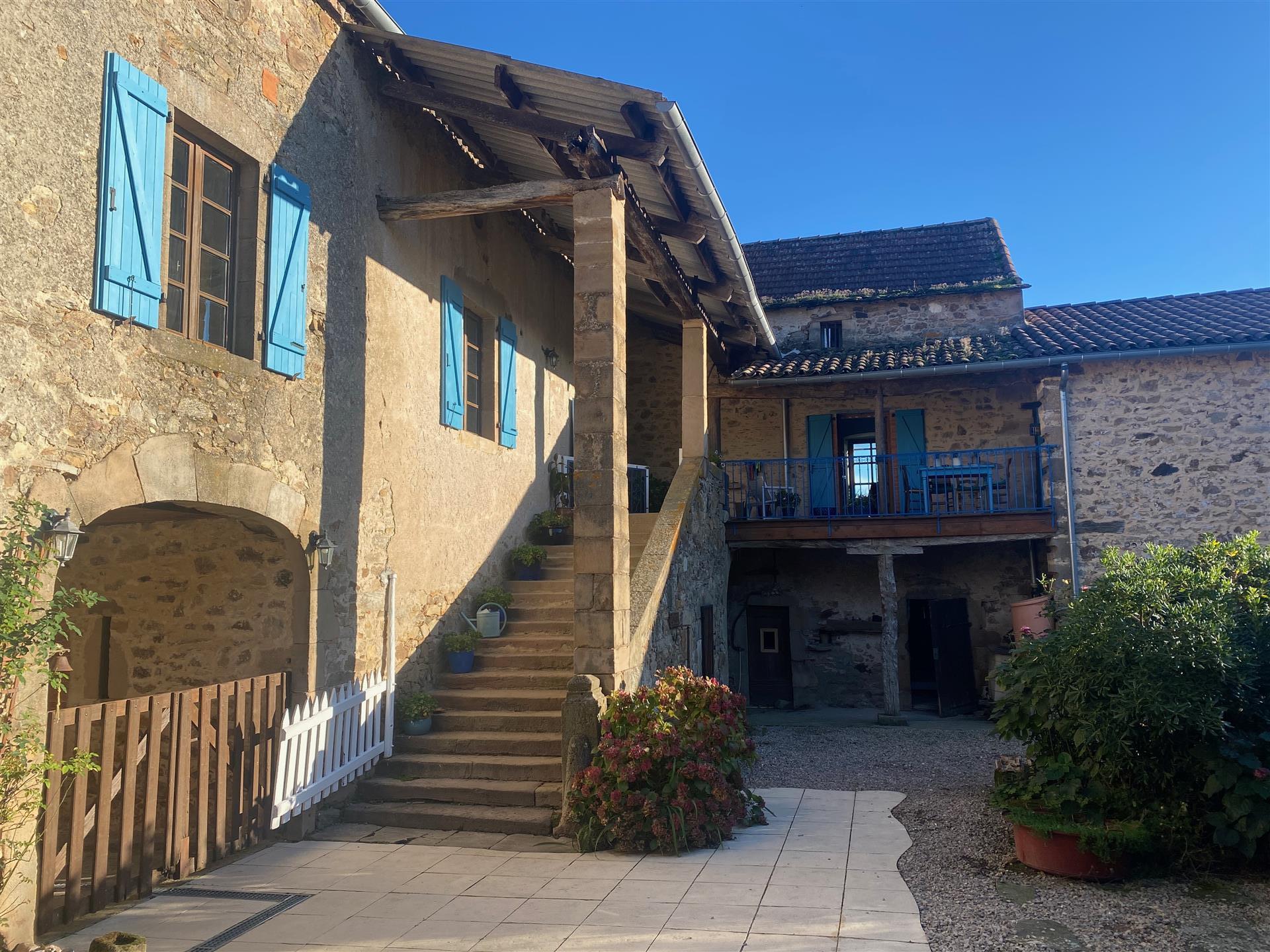 Quinta de pedra com casa de campo e vista 