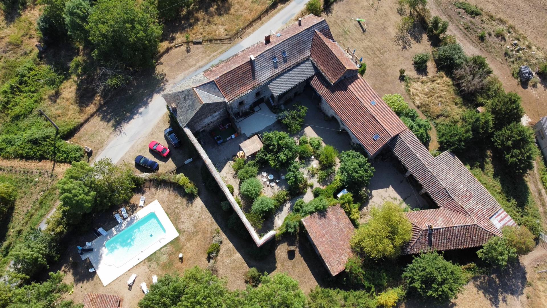 Quinta de pedra com casa de campo e vista 