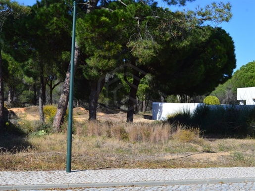 Terrain urbain près de la plage, Almancil, Algarve